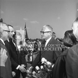 4717-PRESIDENTIAL-CANDIDATE-BARRY-GOLDWATER-VISITS-GREENVILLE_SPARTANBURG-AIRPORT-9-17-1964a